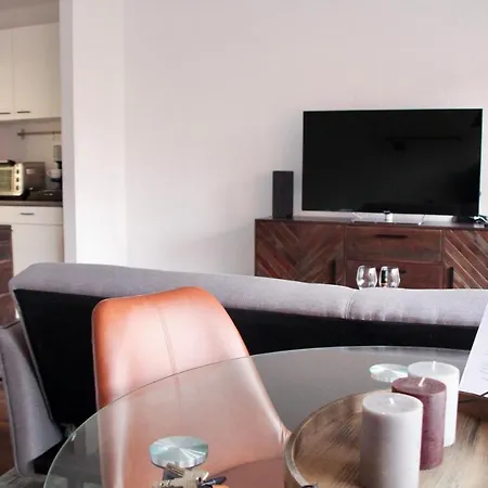 Neuss-duesseldorf Messe, Balkon, Kueche דירה ניאוס