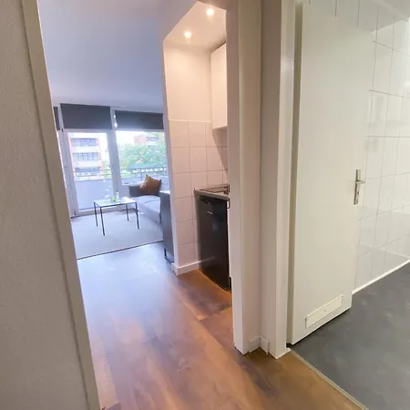 Neuss-duesseldorf Messe, Balkon, Kueche *