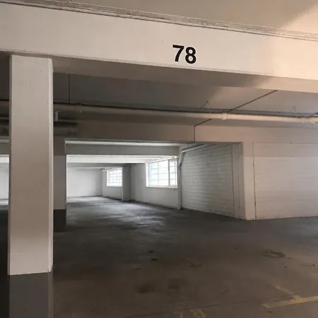 Neuss-duesseldorf Messe, Balkon, Kueche דירה ניאוס